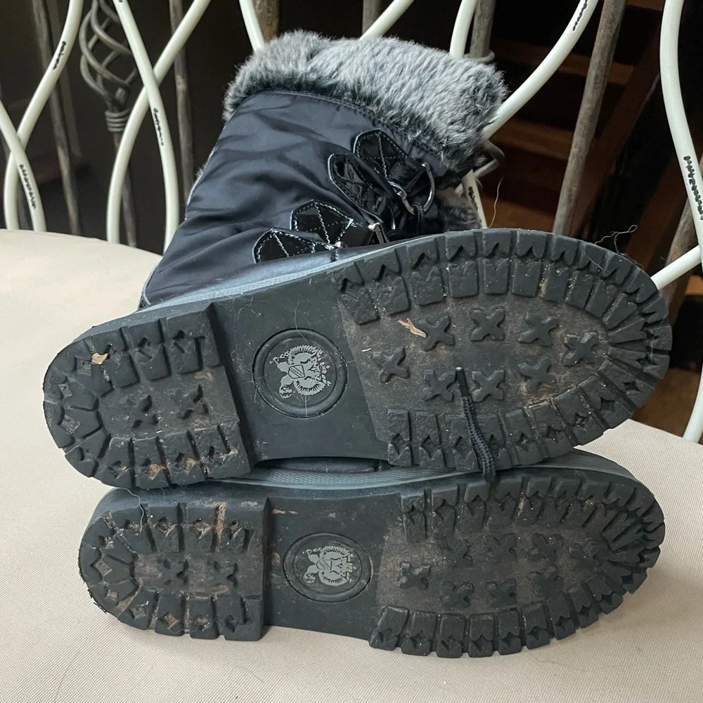 Khombu Faux Fur Trim Snow‎ Boots Black Size 9